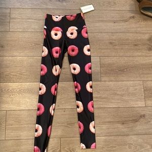GOLDSHEEP NWT donut design  leggings, xsmall 
Great as a gift 
See matching top